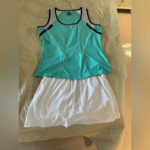 Classic tennis outfit. Bolle top and Tail skort - Picture 3 of 10